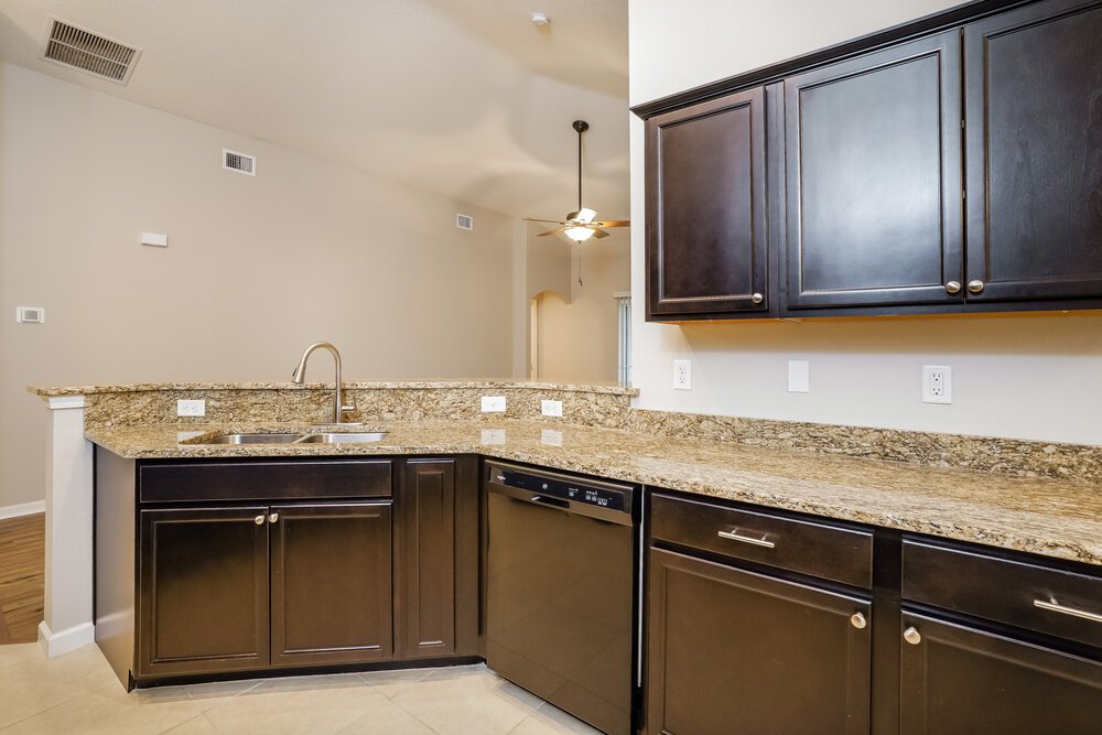 3-Bed Rental on 3340 Ridgeview Dr photo 8