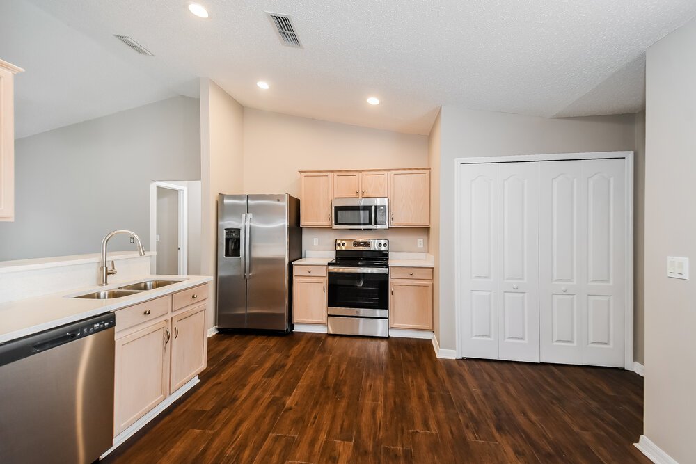 3-Bed Rental on 2953 Golden Pond photo 8