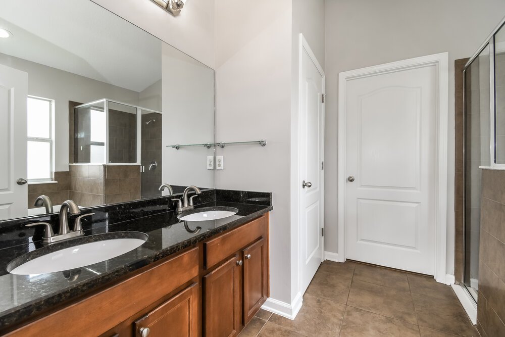 4-Bed Rental on 1706 Foggy Day photo 8