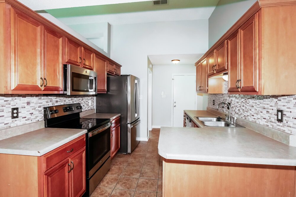 3-Bed Rental on 10050 Bloomsbury Ave photo 8