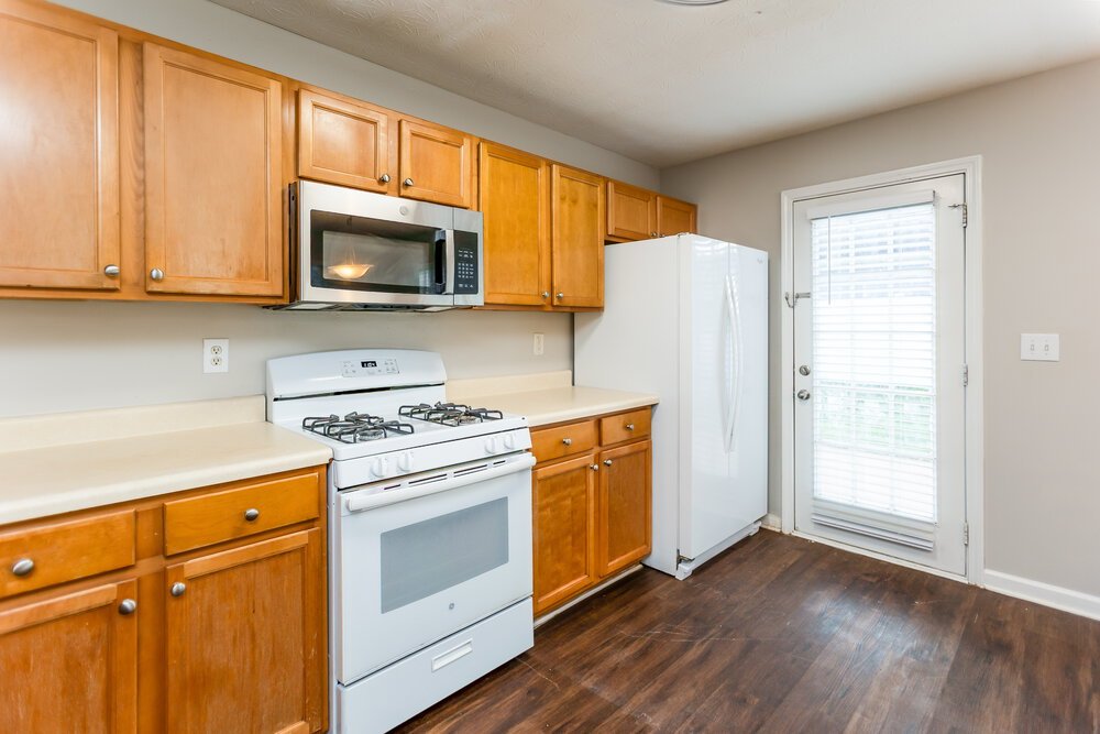 4-Bed Rental on 320 Arrowhead Dr photo 8