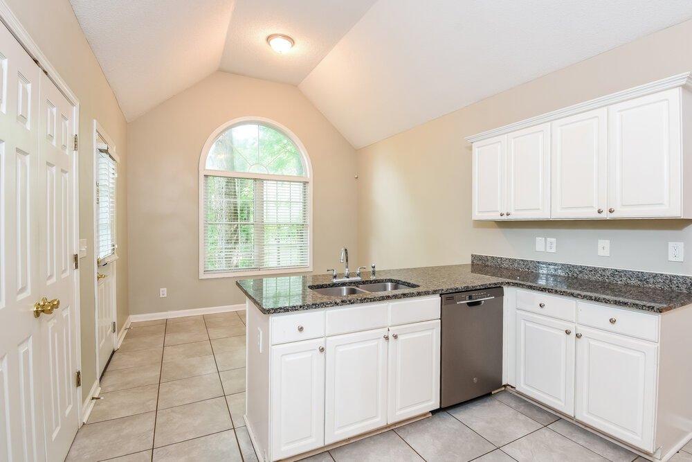 4-Bed Rental on 2054 Spicers Ln photo 8