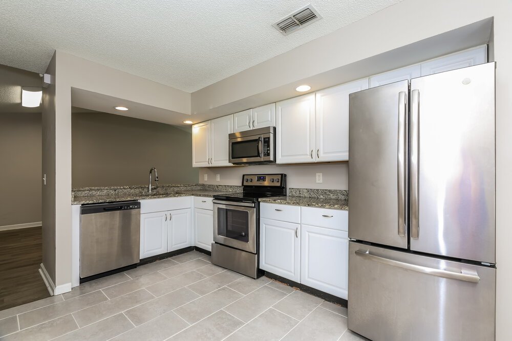 3-Bed Rental on 282 Aquarius Cir photo 8