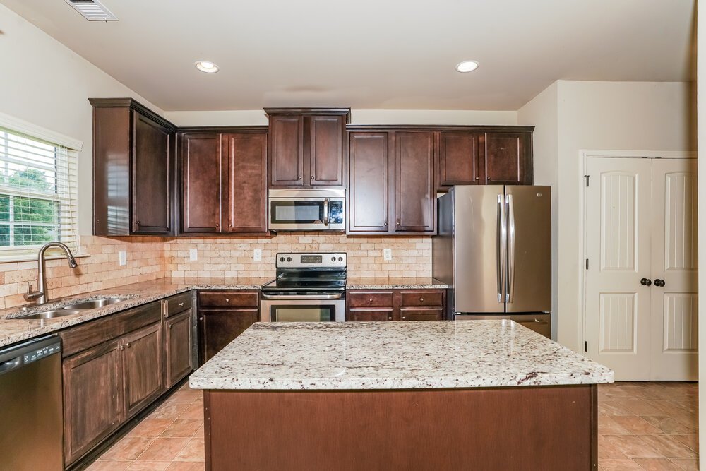 4-Bed Rental on 1225 Nottley Dr photo 8