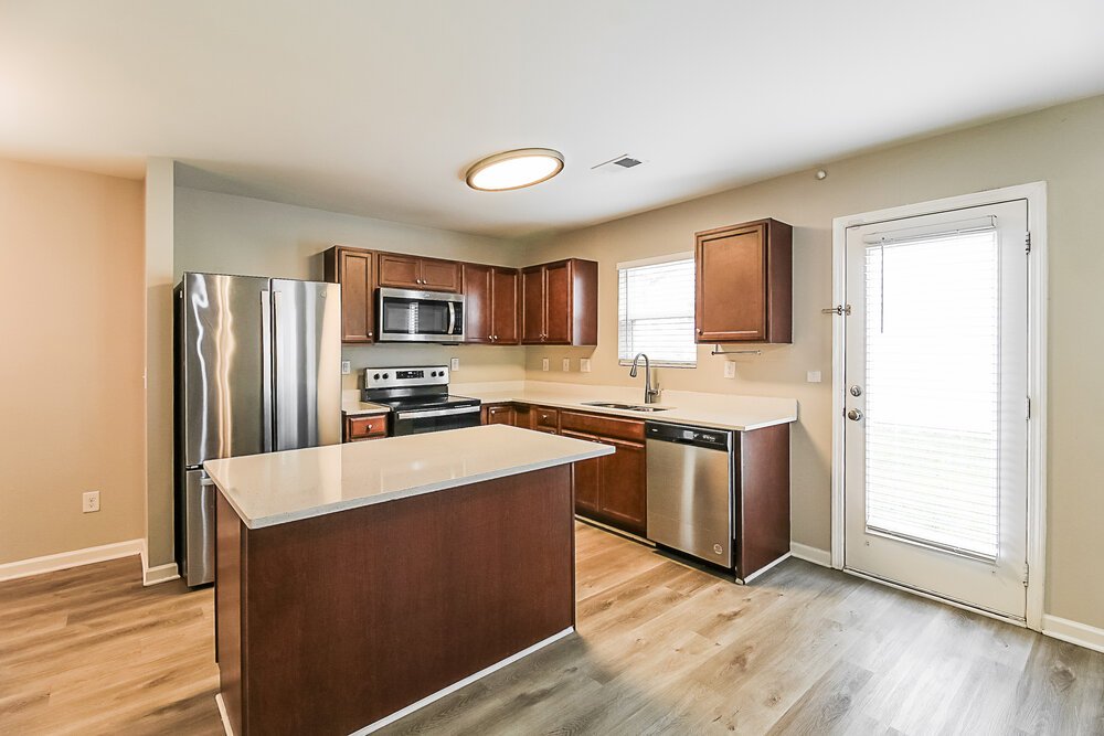 3-Bed Rental on 3684 Battle Pass photo 8