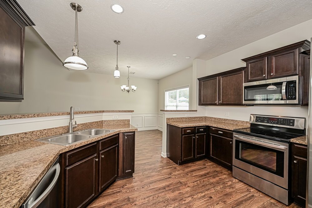 3-Bed Rental on 3524 Oval Hesson photo 8