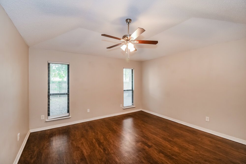 3-Bed Rental on 8468 Hamden Rd photo 8