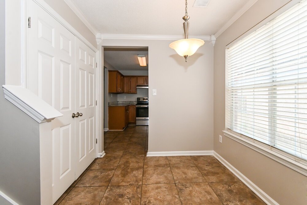 4-Bed Rental on 7173 Charlton Way photo 8