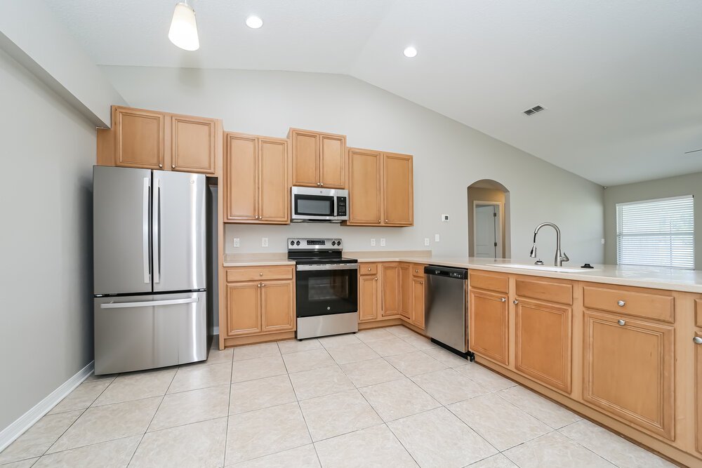 4-Bed Rental on 3017 Captiva Bluff photo 8