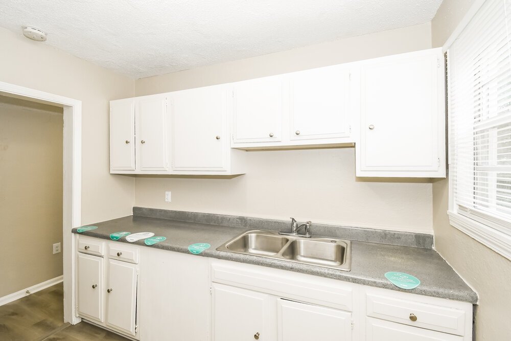 3-Bed Rental on 1031 Bunker Hill photo 8