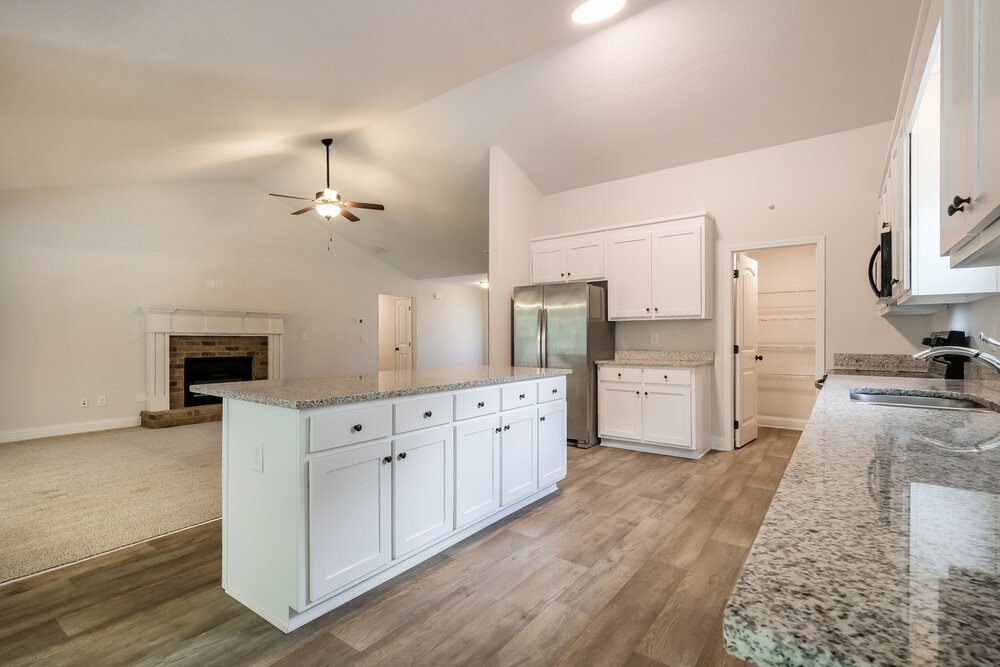 4-Bed Rental on 128 Heartland Circle photo 8