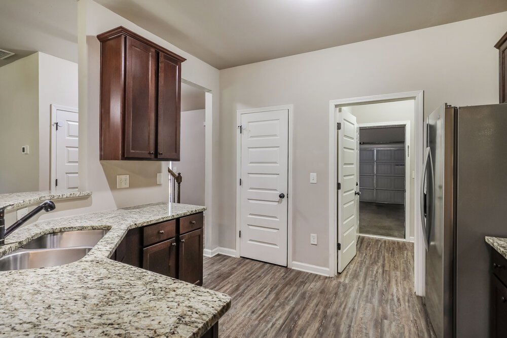 4-Bed Rental on 1871 Simmons Lane photo 8