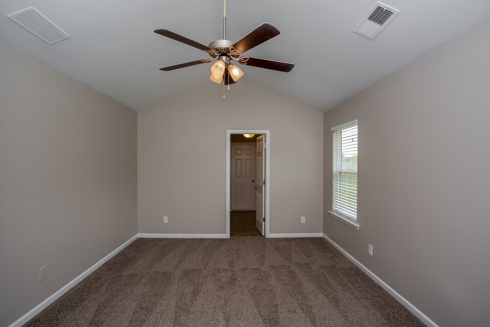 3-Bed Rental on 137 Centerra Springs photo 9