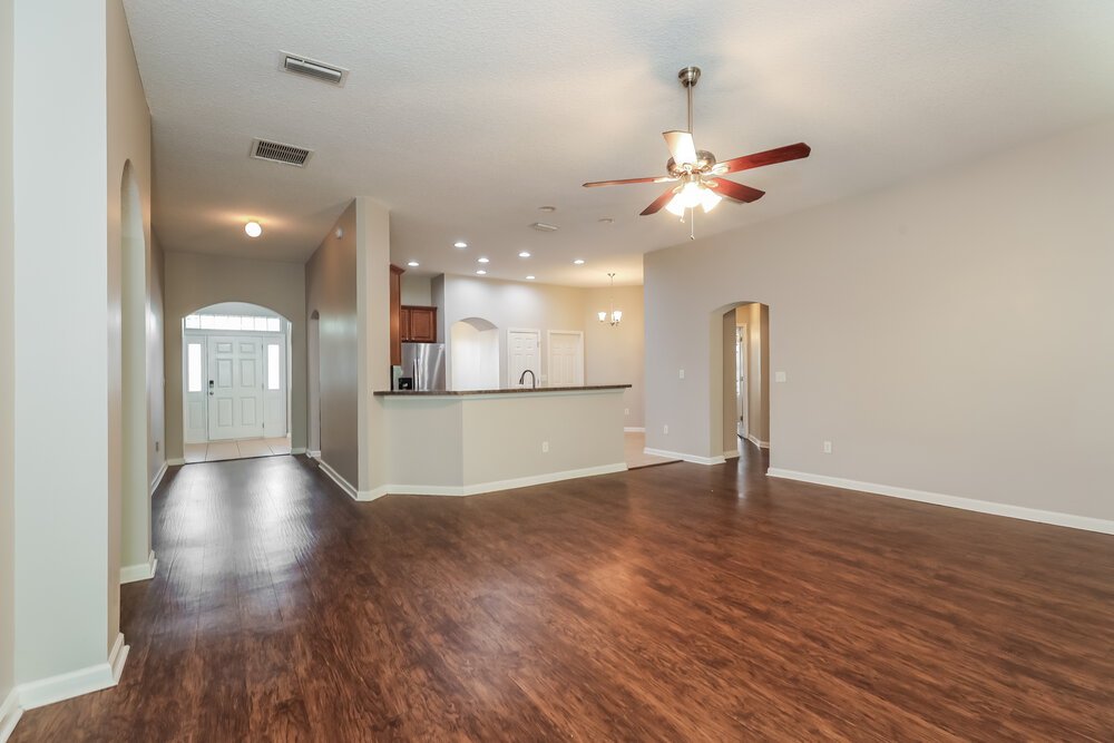 4-Bed Rental on 14081 Bradley Cove photo 9
