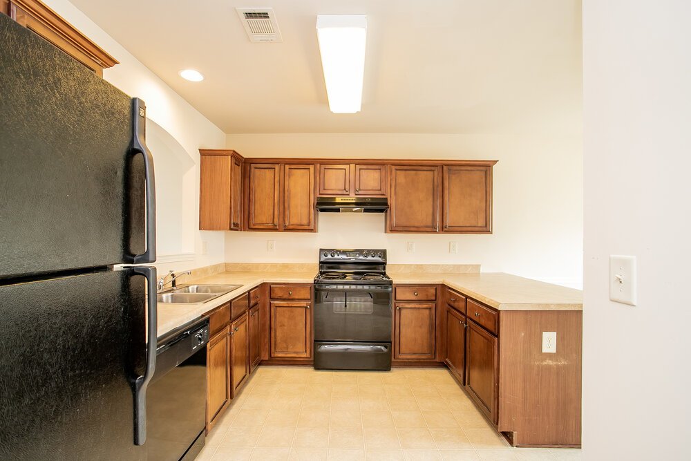 3-Bed Rental on 2279 Baywood Tree photo 9