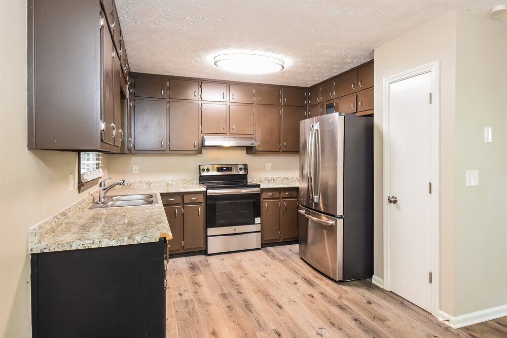 3-Bed Rental on 1471 Daniel Ln photo 9