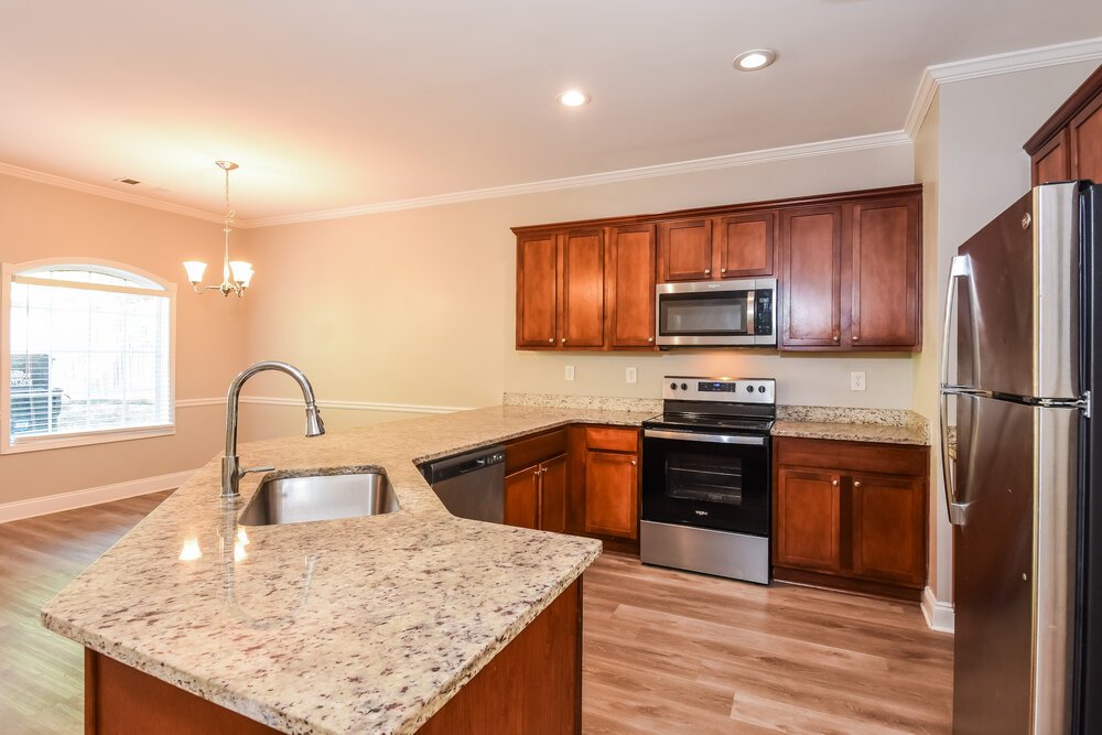 3-Bed Rental on 242 Derby Ct photo 9