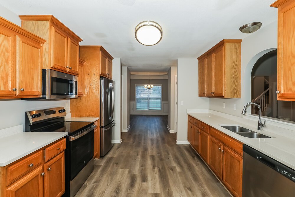 3-Bed Rental on 185 Revolutionary Dr photo 9