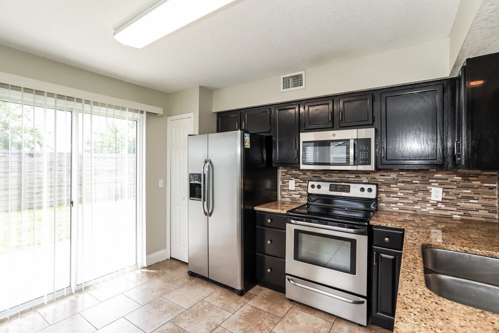 3-Bed Rental on 7730 Allspice Cir photo 9