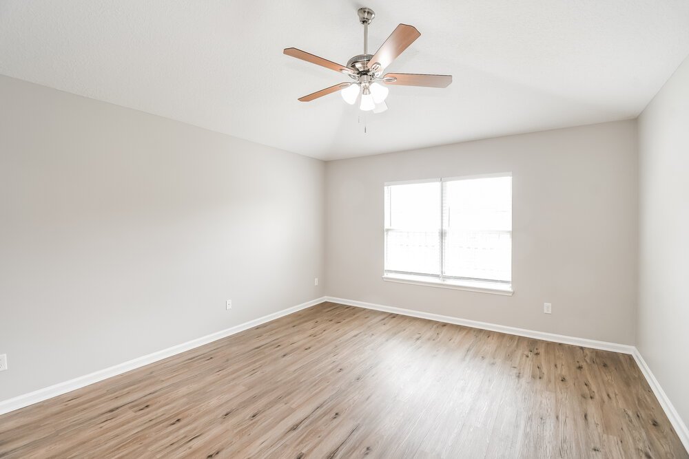 4-Bed Rental on 1706 Foggy Day photo 9