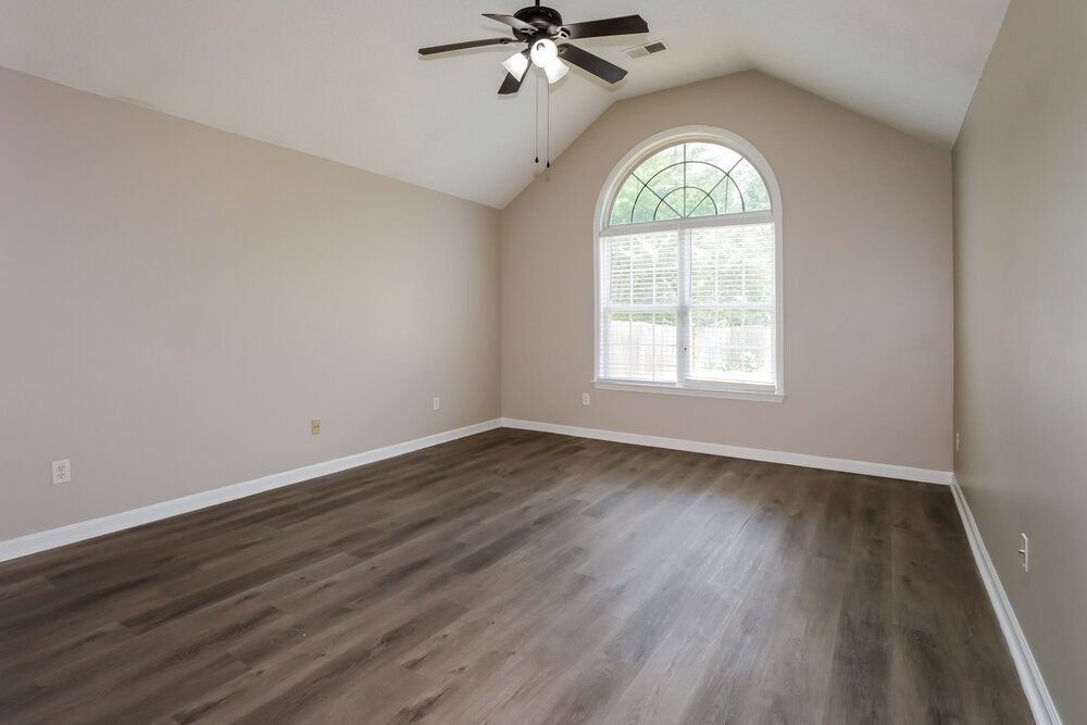 3-Bed Rental on 10050 Bloomsbury Ave photo 9