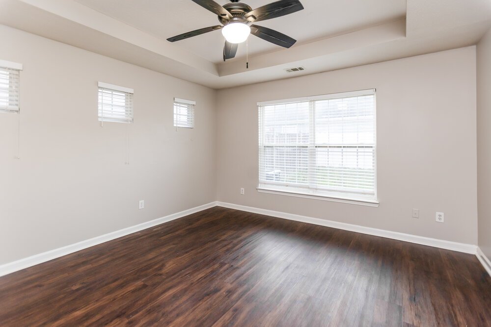 4-Bed Rental on 320 Arrowhead Dr photo 9