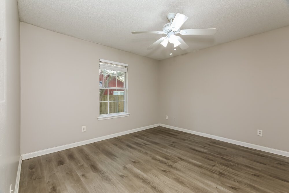 3-Bed Rental on 416 S 13th photo 9