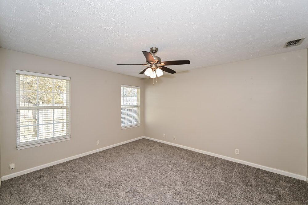 3-Bed Rental on 1147 Melvin Dr photo 9