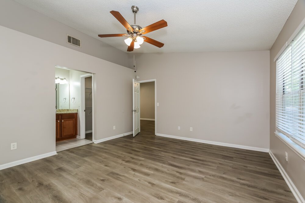 3-Bed Rental on 282 Aquarius Cir photo 9