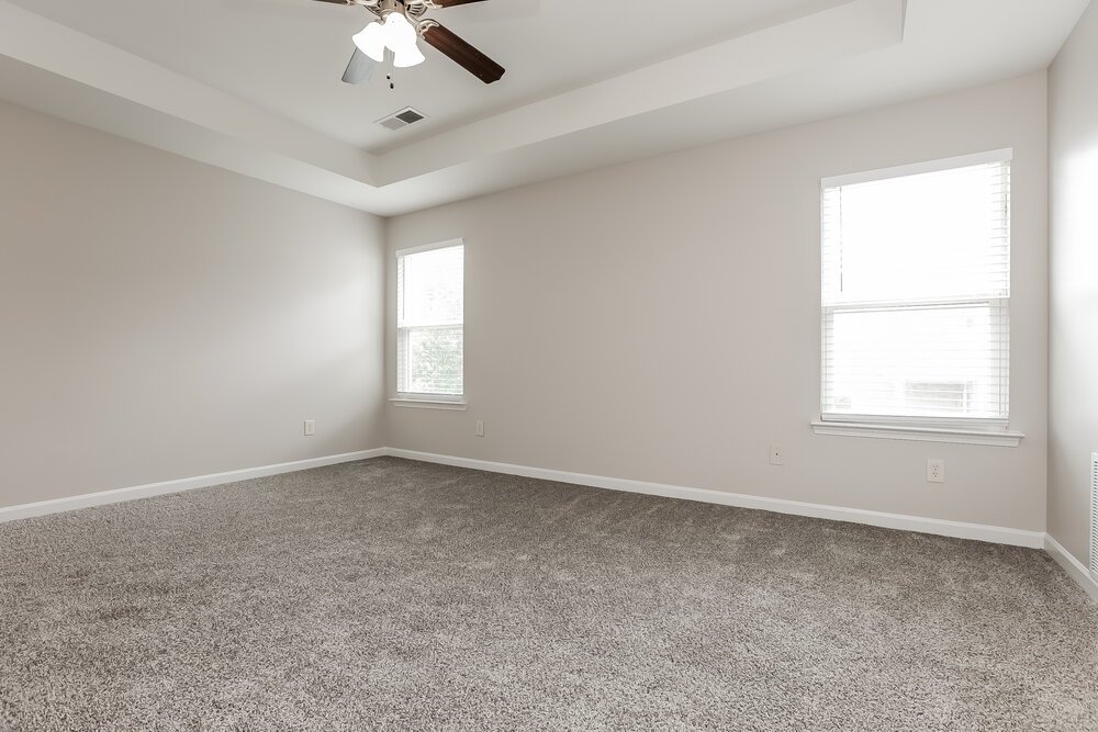 4-Bed Rental on 326 Crescent Woode photo 9