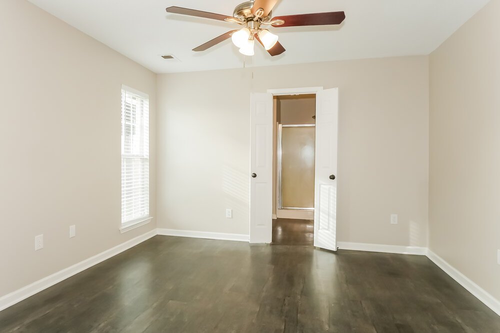2-Bed Rental on 10678 Pecan Meadow photo 9