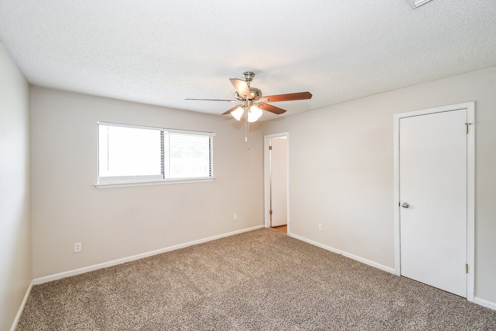 3-Bed Rental on 8442 Finwood Ave photo 9