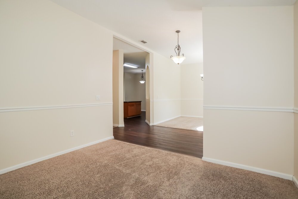4-Bed Rental on 3460 Live Oak photo 9