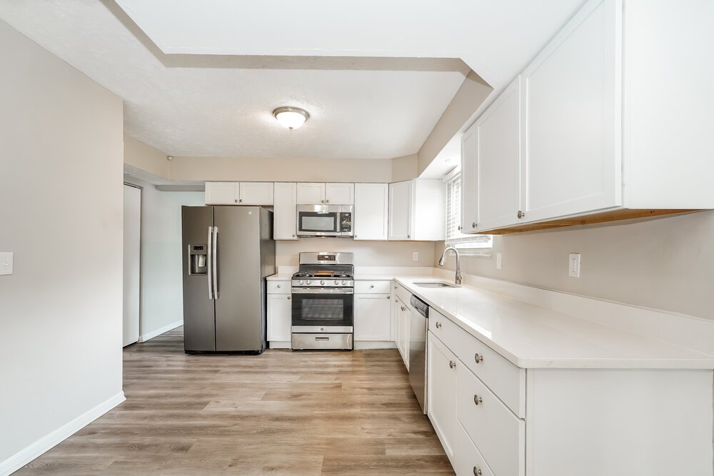 4-Bed Rental on 1127 Crestview St photo 10