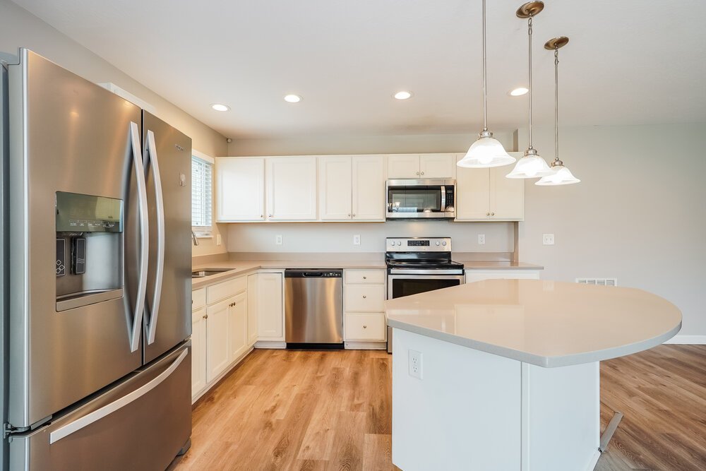 4-Bed Rental on 7500 Willow Leaf photo 10