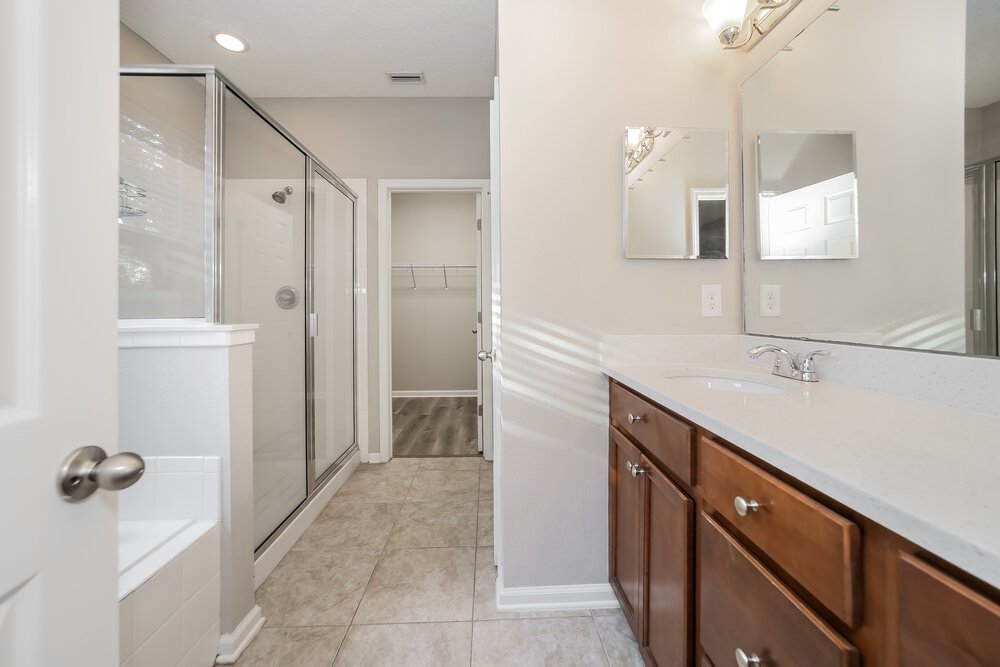 4-Bed Rental on 1606 Creek Point photo 10