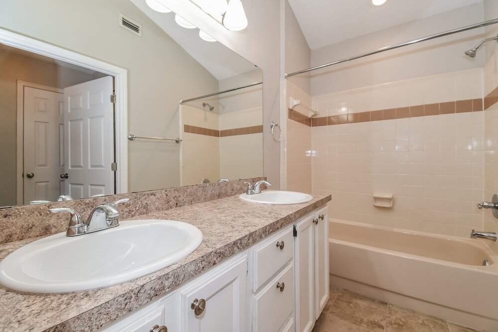 3-Bed Rental on 8468 Hamden Rd photo 10