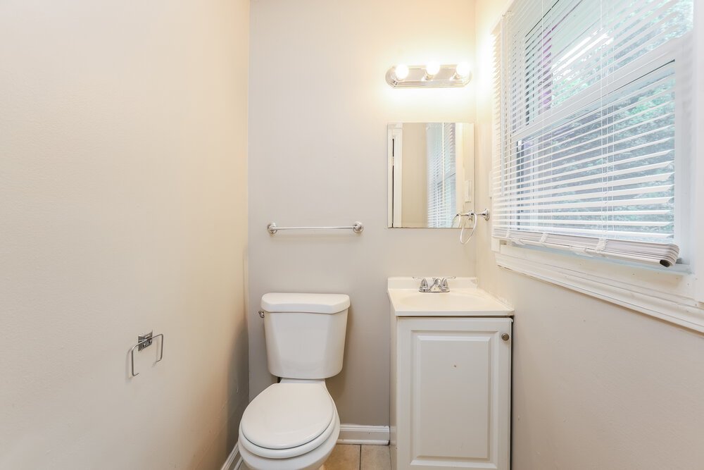 3-Bed Rental on 1338 W Stoneybrook photo 10