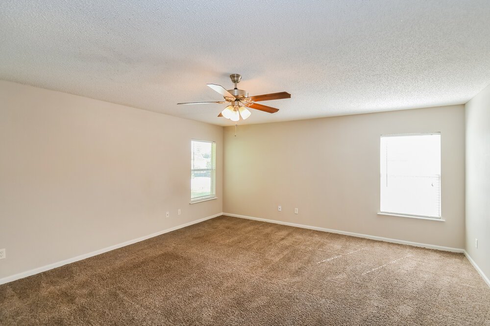 4-Bed Rental on 1179 Morning Light photo 10