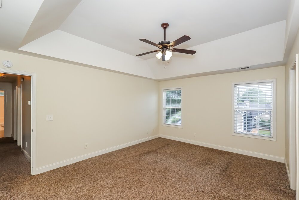 4-Bed Rental on 122 The Boulevard photo 10