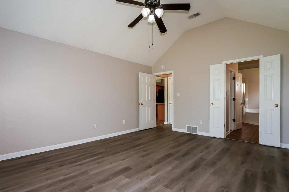 3-Bed Rental on 10050 Bloomsbury Ave photo 10