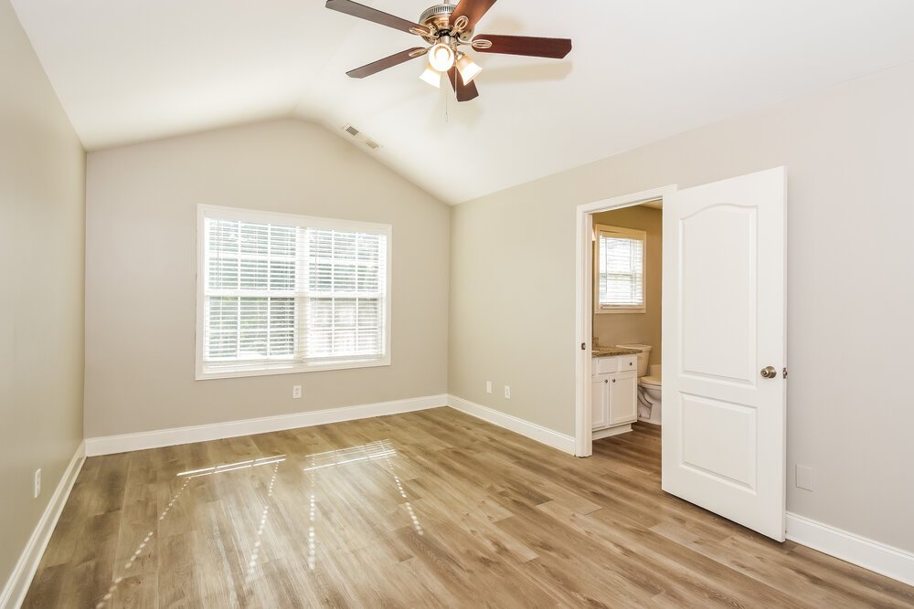 3-Bed Rental on 242 Derby Ct photo 10