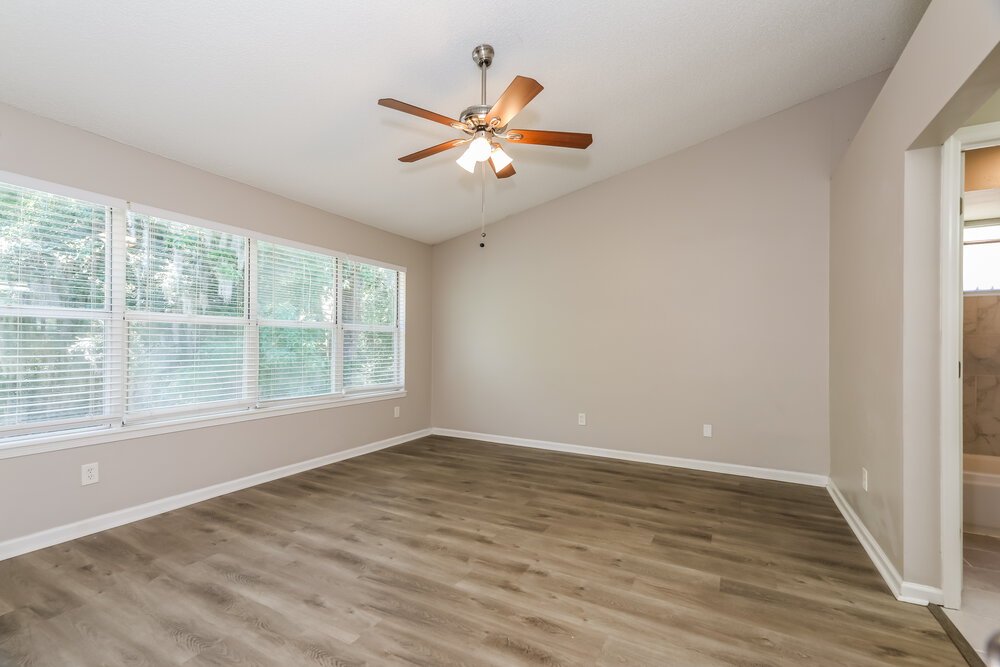 3-Bed Rental on 282 Aquarius Cir photo 10