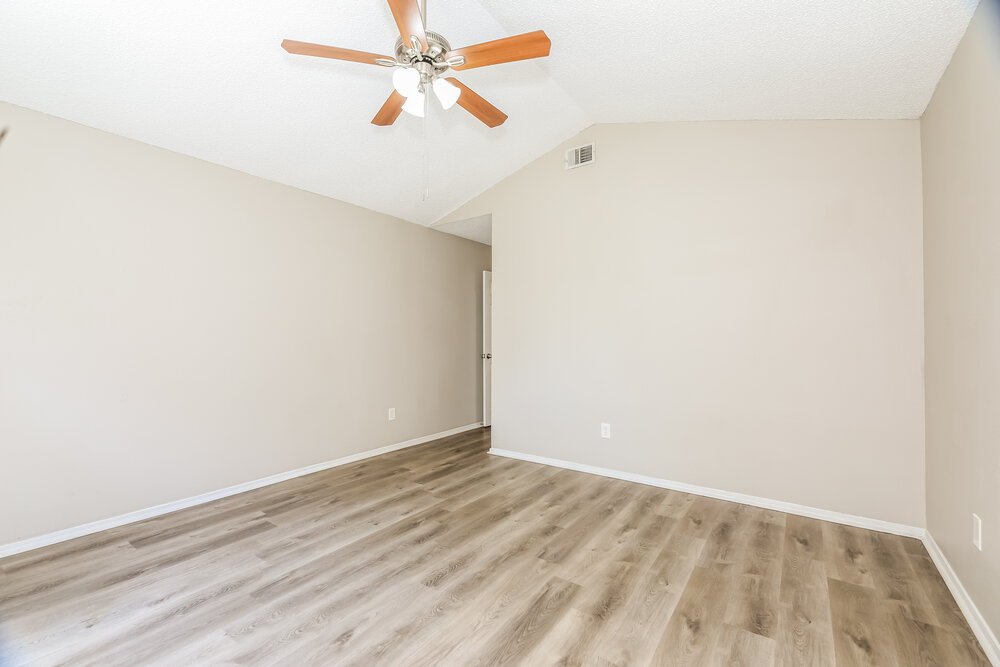 3-Bed Rental on 12725 Serenade Cir photo 10