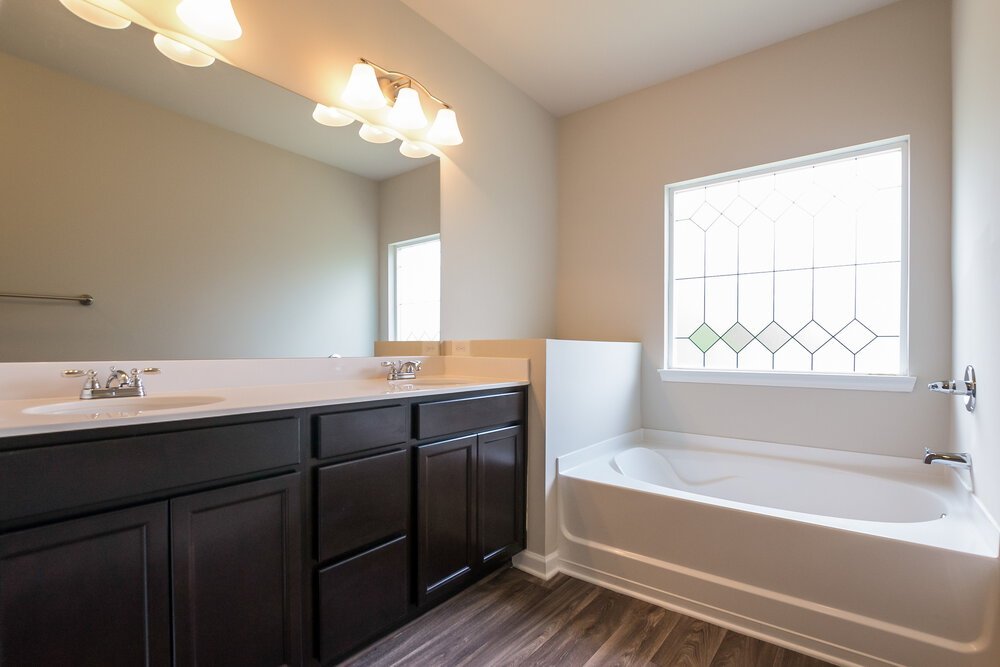 3-Bed Rental on 357 E Broad photo 10