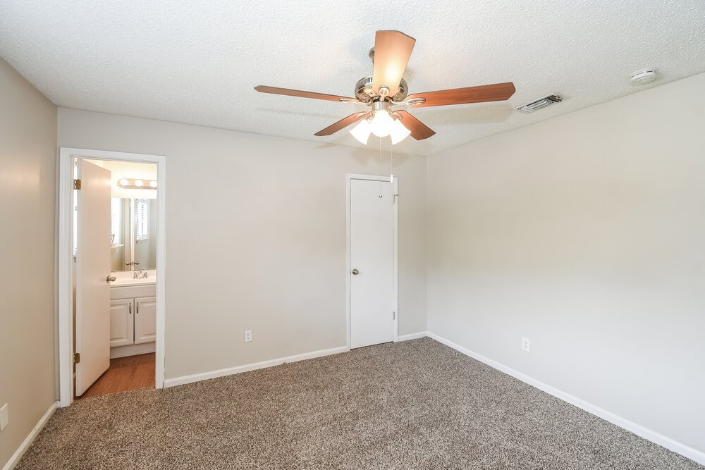 3-Bed Rental on 8442 Finwood Ave photo 10