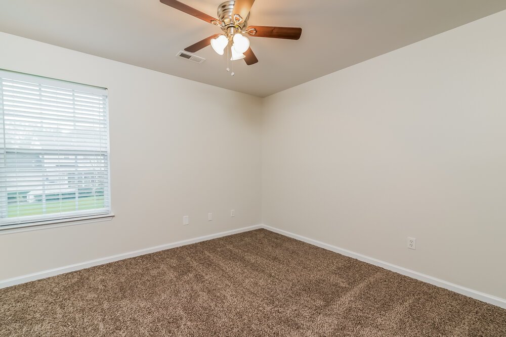 4-Bed Rental on 1864 Devon Dr photo 11