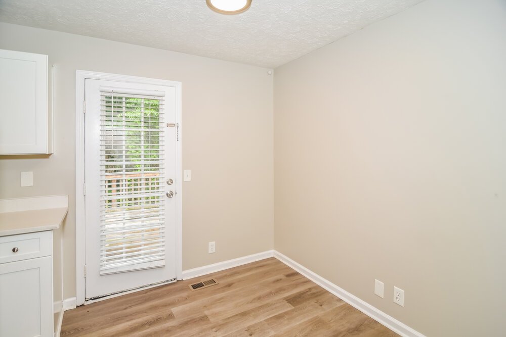3-Bed Rental on 4560 Whites Creek photo 11