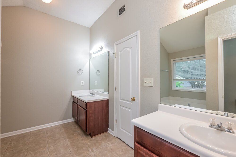 4-Bed Rental on 3363 Newtons Crest photo 11