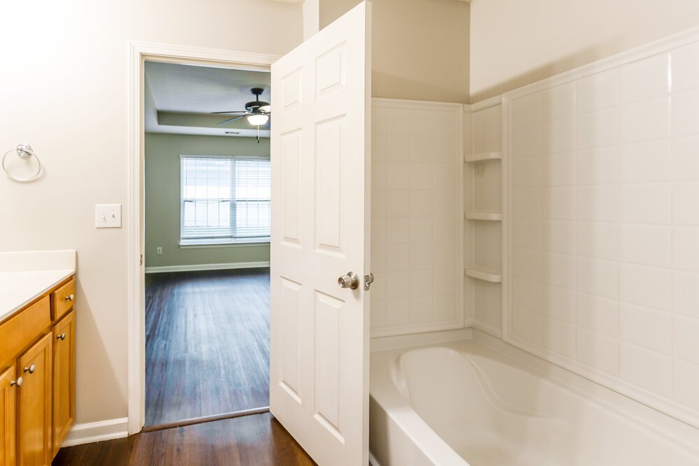 4-Bed Rental on 320 Arrowhead Dr photo 11